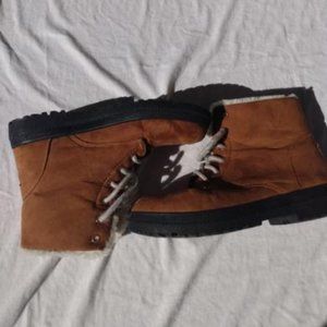 SQL Brown Snow Boots (Size 8)